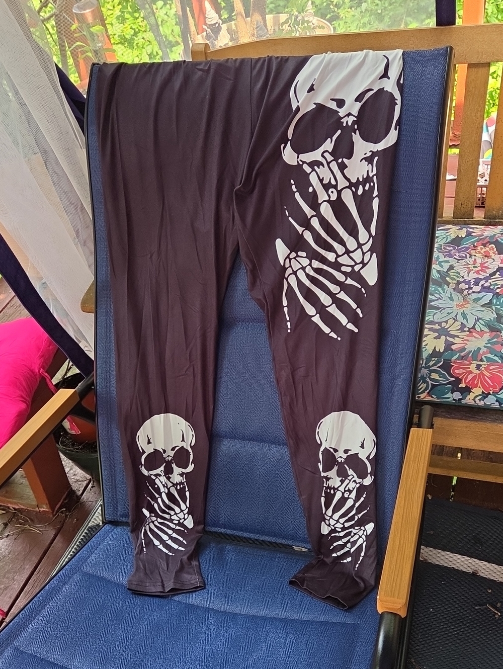 Black Skull Graphic Leggings